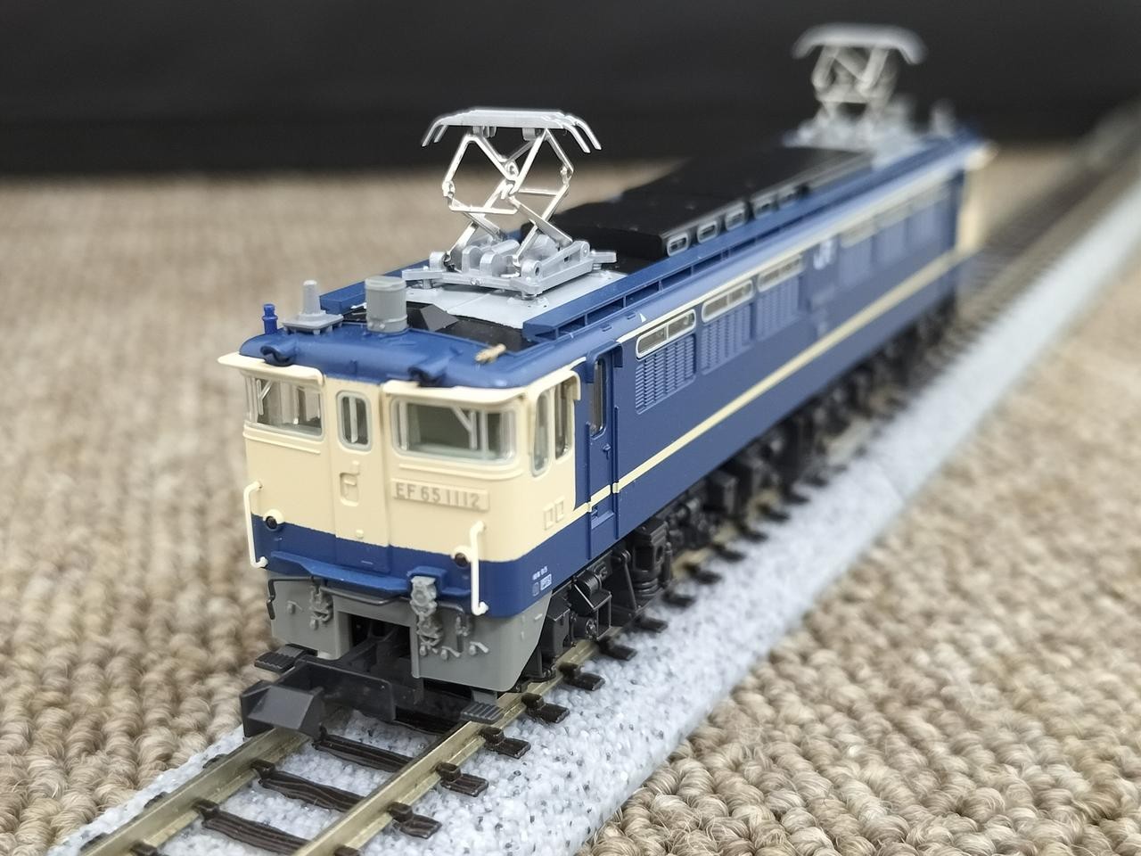 KATO 3061-1 EF65 1000 Late el (JR Specification)