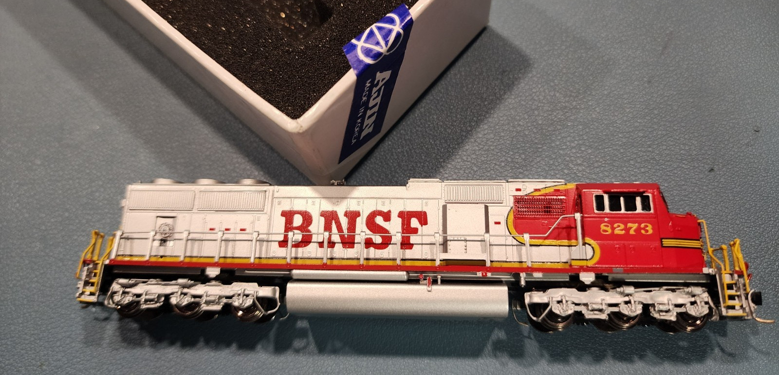 RARE! NEW! Overland Models BNSF SD75M Brass Engine N scale #8273