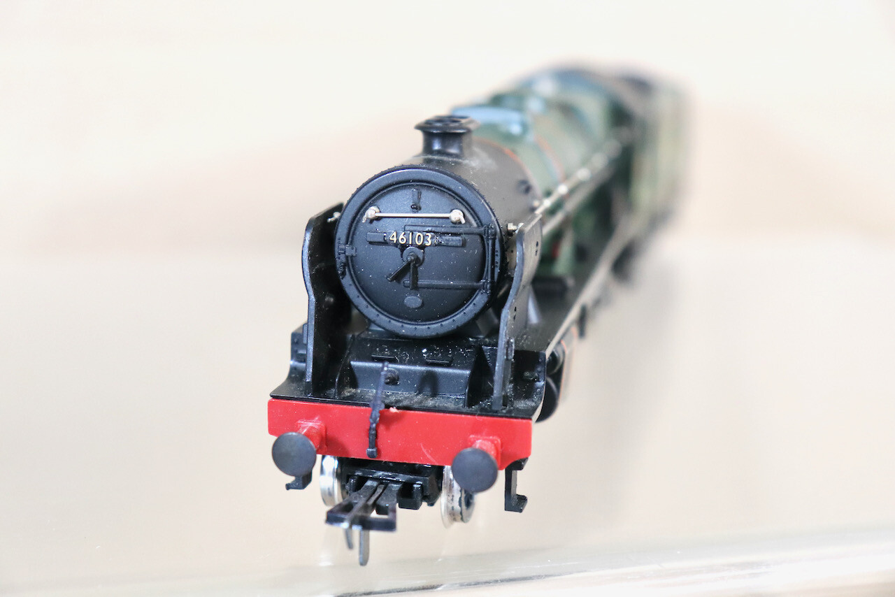AIRFIX 54120 RE PAINTED BR 4-6-0 LOCOMOTIVE 46103 ROYAL SCOTS FUSILIER nz