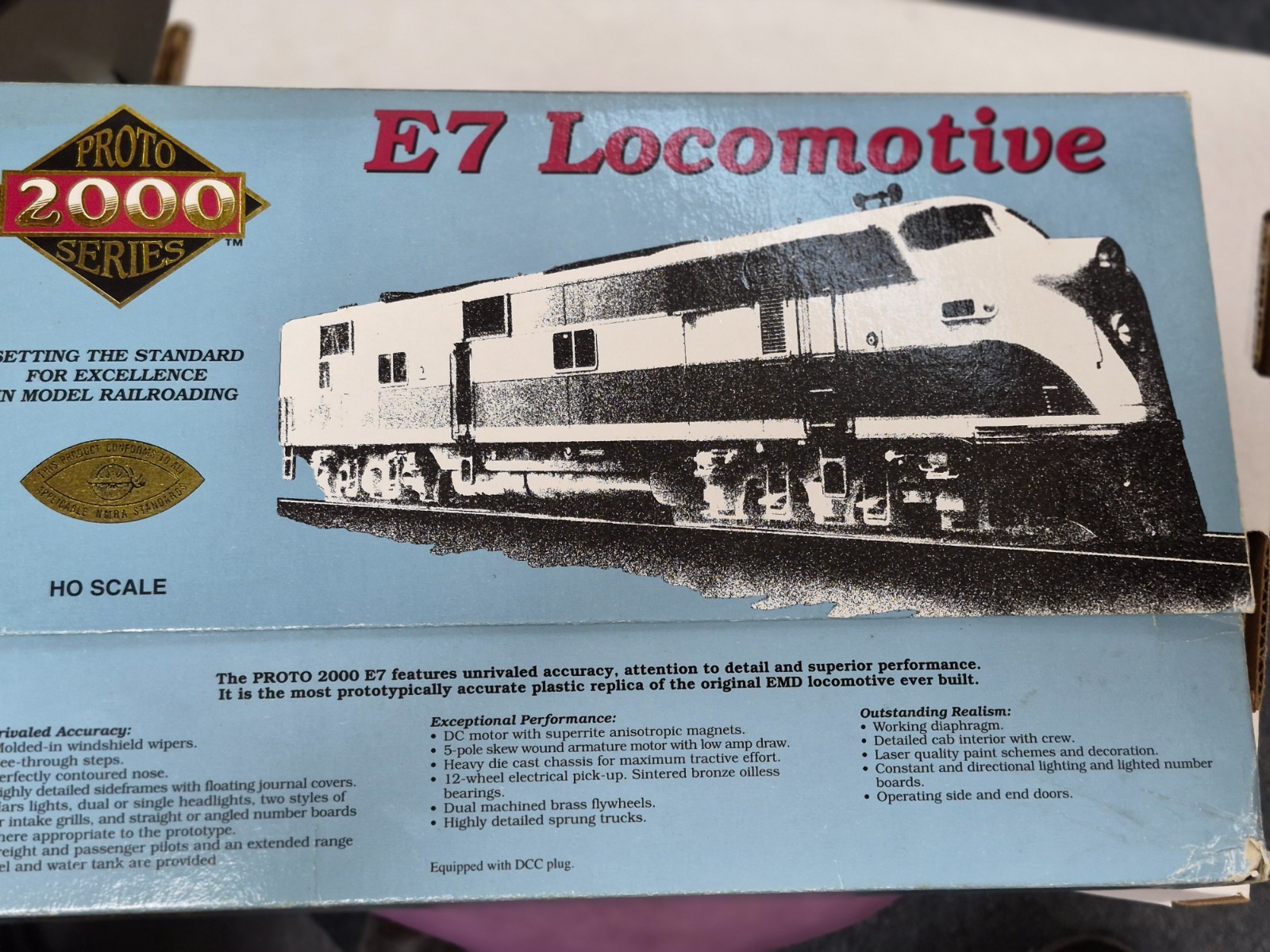 LIFE LIKE 21060 PROTO 2000 HO CNW EMD E-7 A DC/DCC READY RD# 5009A PRE OWNED