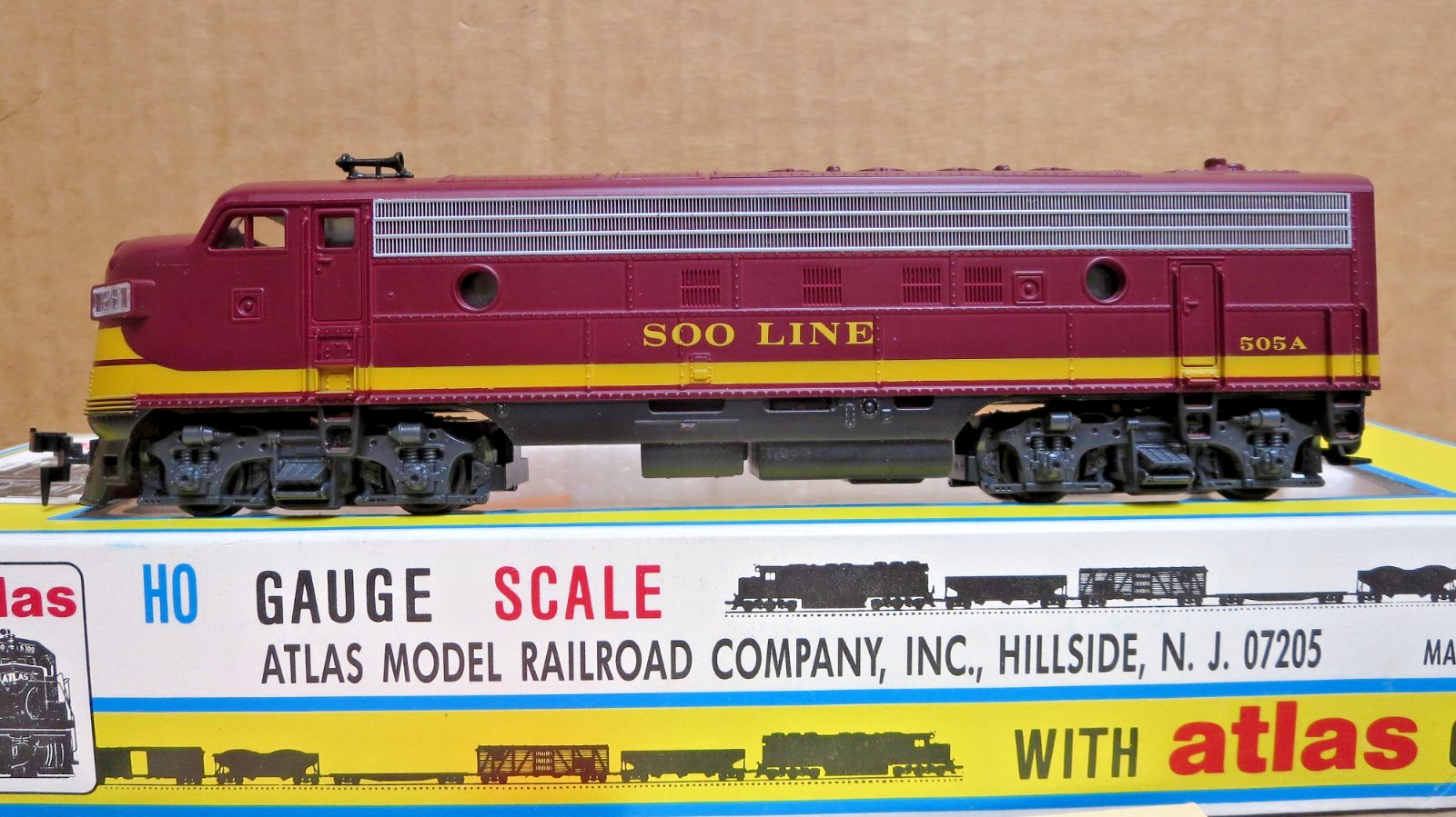 Atlas Austria 8329 FP-7A Soo Line 505A VG HO
