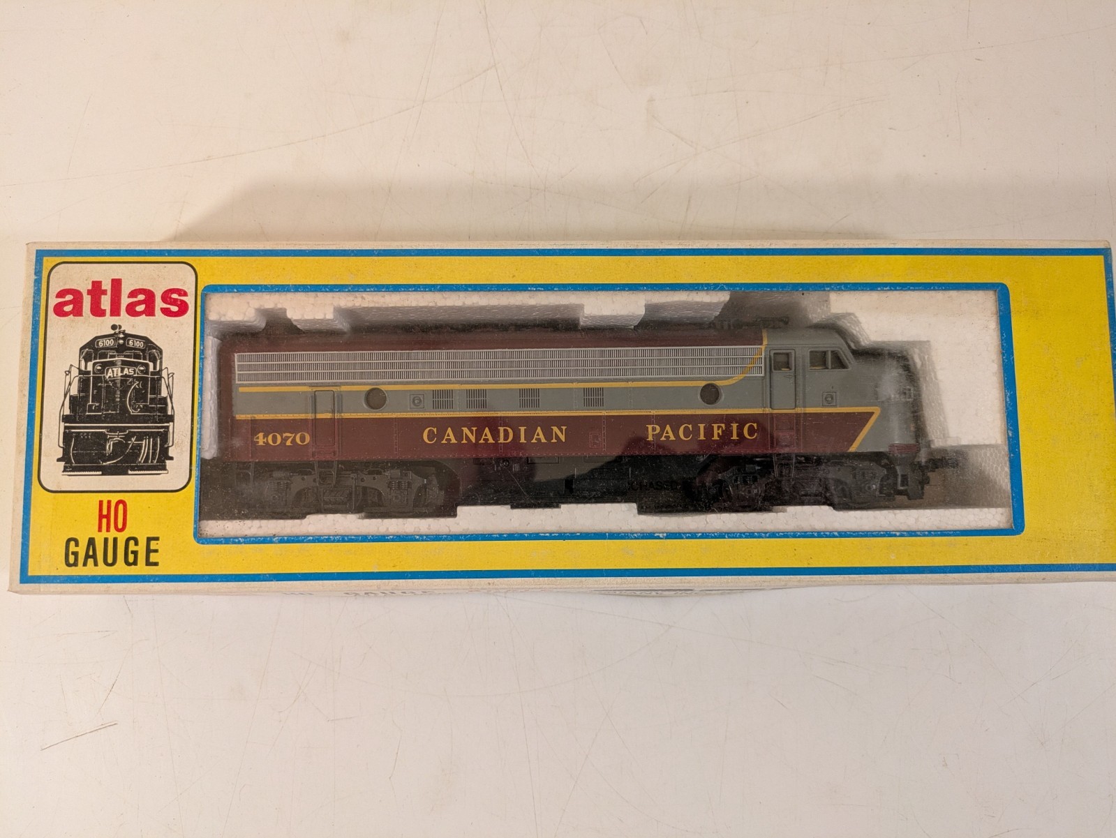 HO EMD FP7 CP Canadian Pacific #4070 DC NIB NOS # 8321.