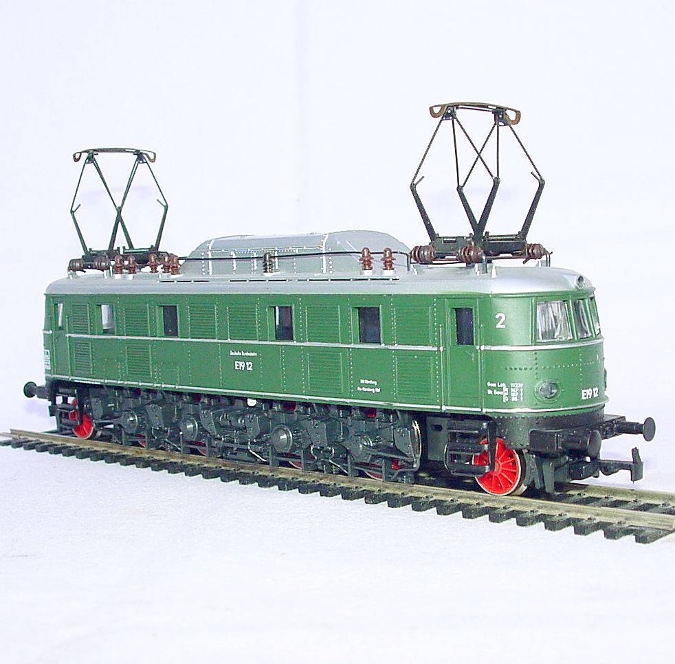 Rivarossi HO 1:87 DB BR E19 Deutsche Bundesbahn Green ELECTRIC LOCOMOTIVE MIB`80