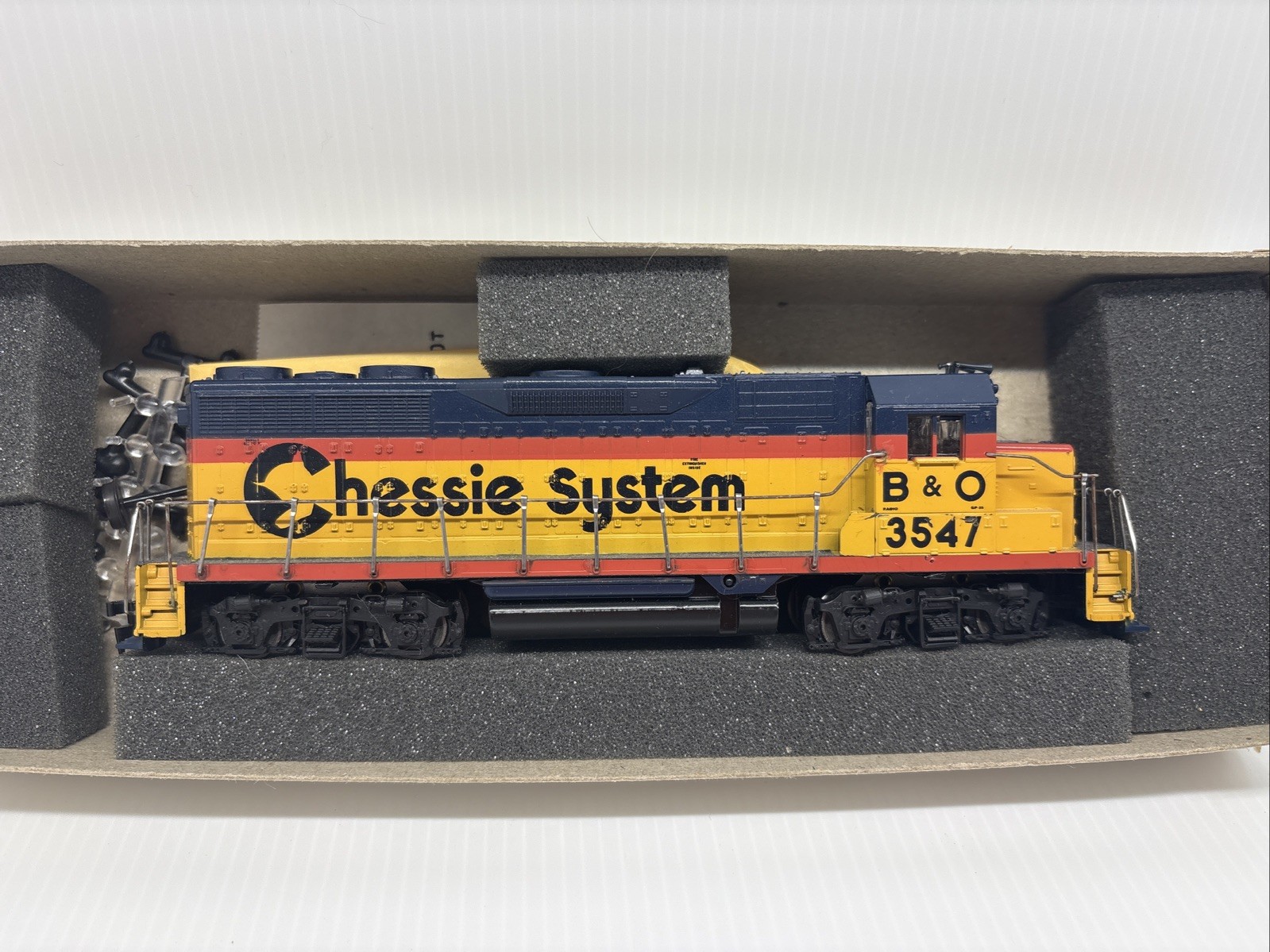 ATHEARN HO GP35 POWER B&O CHESSIE SYSTEM 3547 DIESEL LOCOMOTIVE NOS