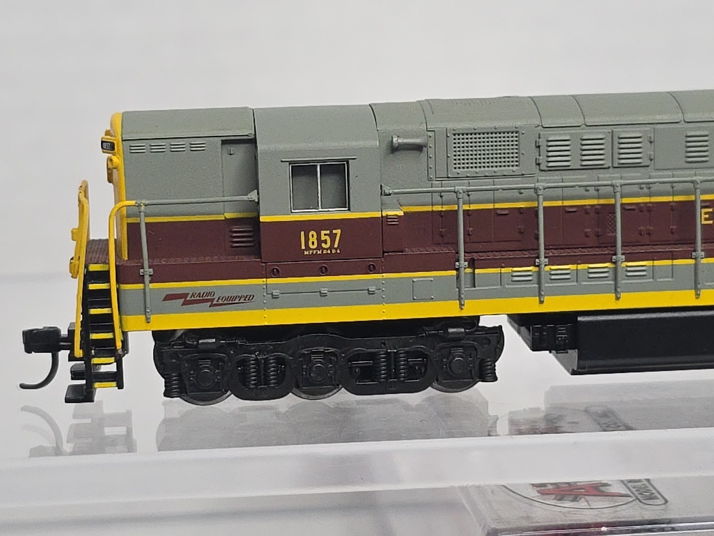 N Scale Atlas 49601 DC/DCC Erie Lackawanna 1857 H24-66 FM Trainmaster Diesel