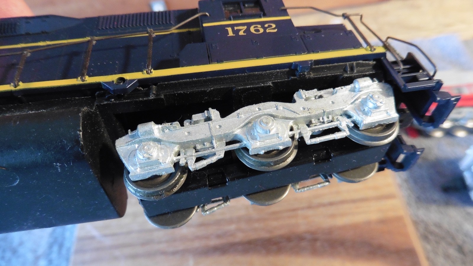 4 Miniature Sante Fe Replica Locomotive Die Cast Trains #4015 #307 #8731 #1762