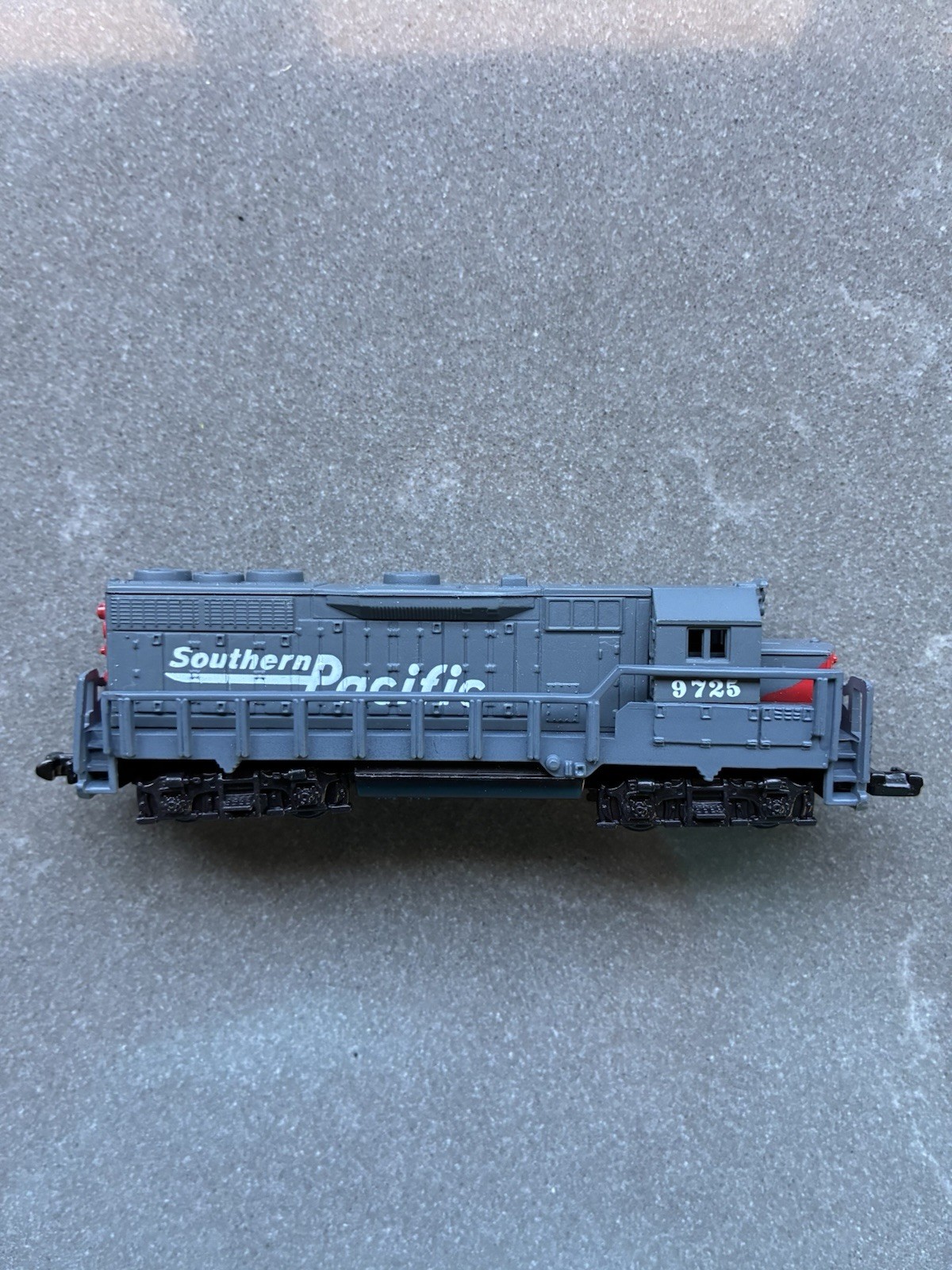 Southern Pacific High Speed N Scale Locomotive 9725 Model Train No 418