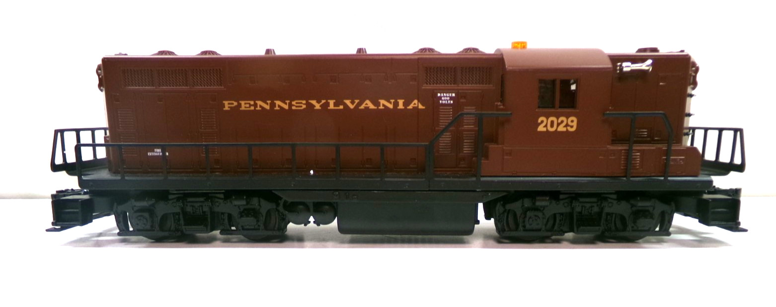 O Lionel #18170 Pennsylvania GP9 diesel engine in original box (lot 123)