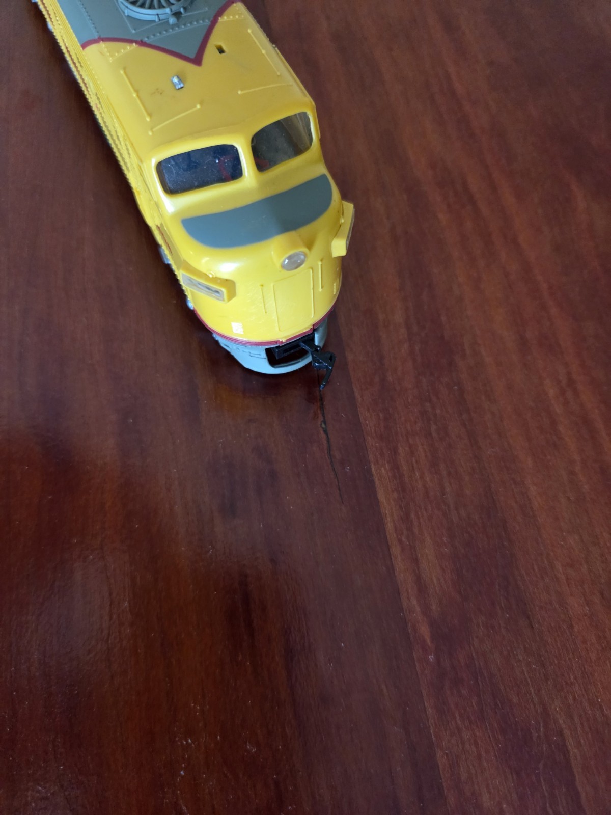 Union Pacific Train Engine 1206 Model Railroad Bachman HO 0506 EMD F9 Yellow