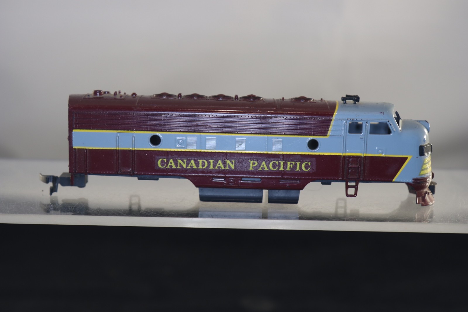 Vintage Revell HO Canadian Pacific F7 Diesel Locomotive Shell 3510 Parts