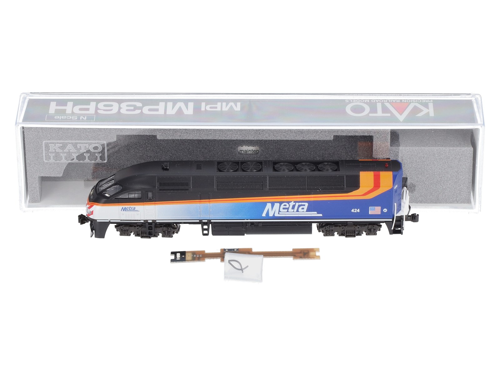 Kato 176-6124-DCC N Chicago Metra Black Roof MP36PH Diesel Locomotive w/DCC #424