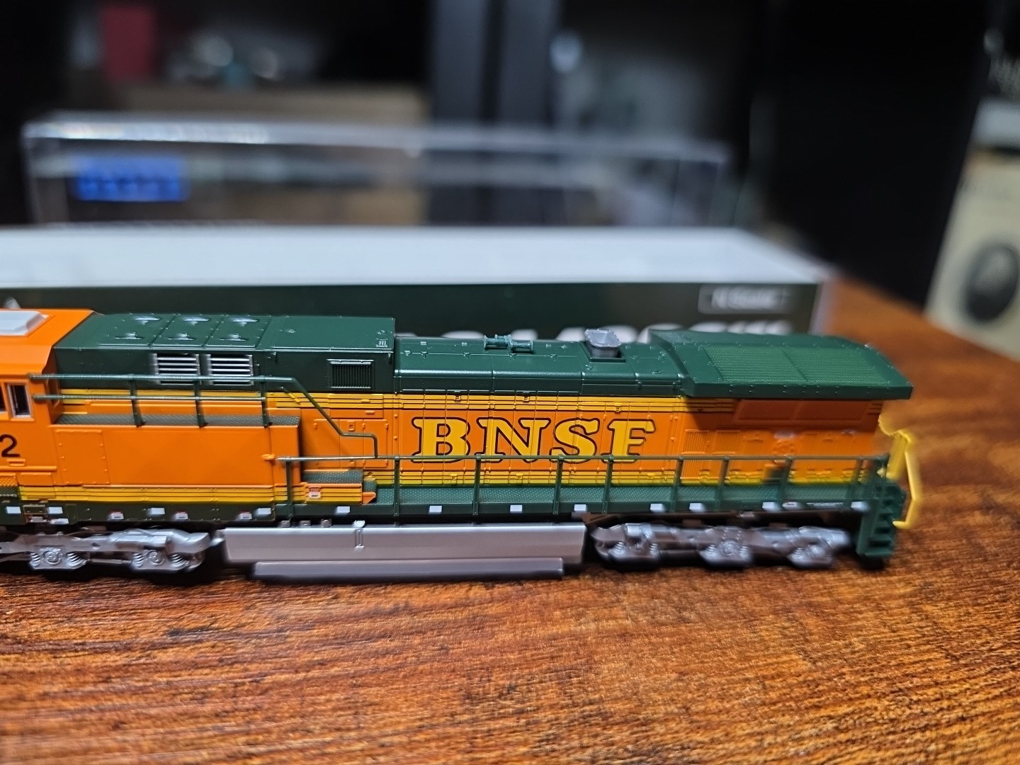 N Scale Kato 176-7111 BNSF Railway AC4400CW Diesel Locomotive #5622 New.
