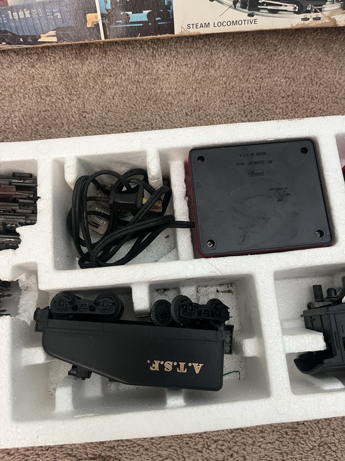 Lionel A.T.S.F. Steam Locomotive and Tender #8300 W/Box Untested 70s