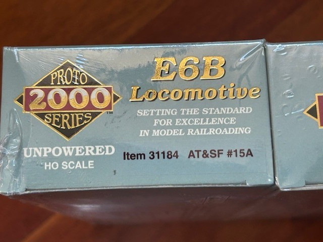 SANTA FE ” WARBONNET ” EMD E6 A unit #15 DCC SOUND / B DUMMY HO Scale NEW SEALED