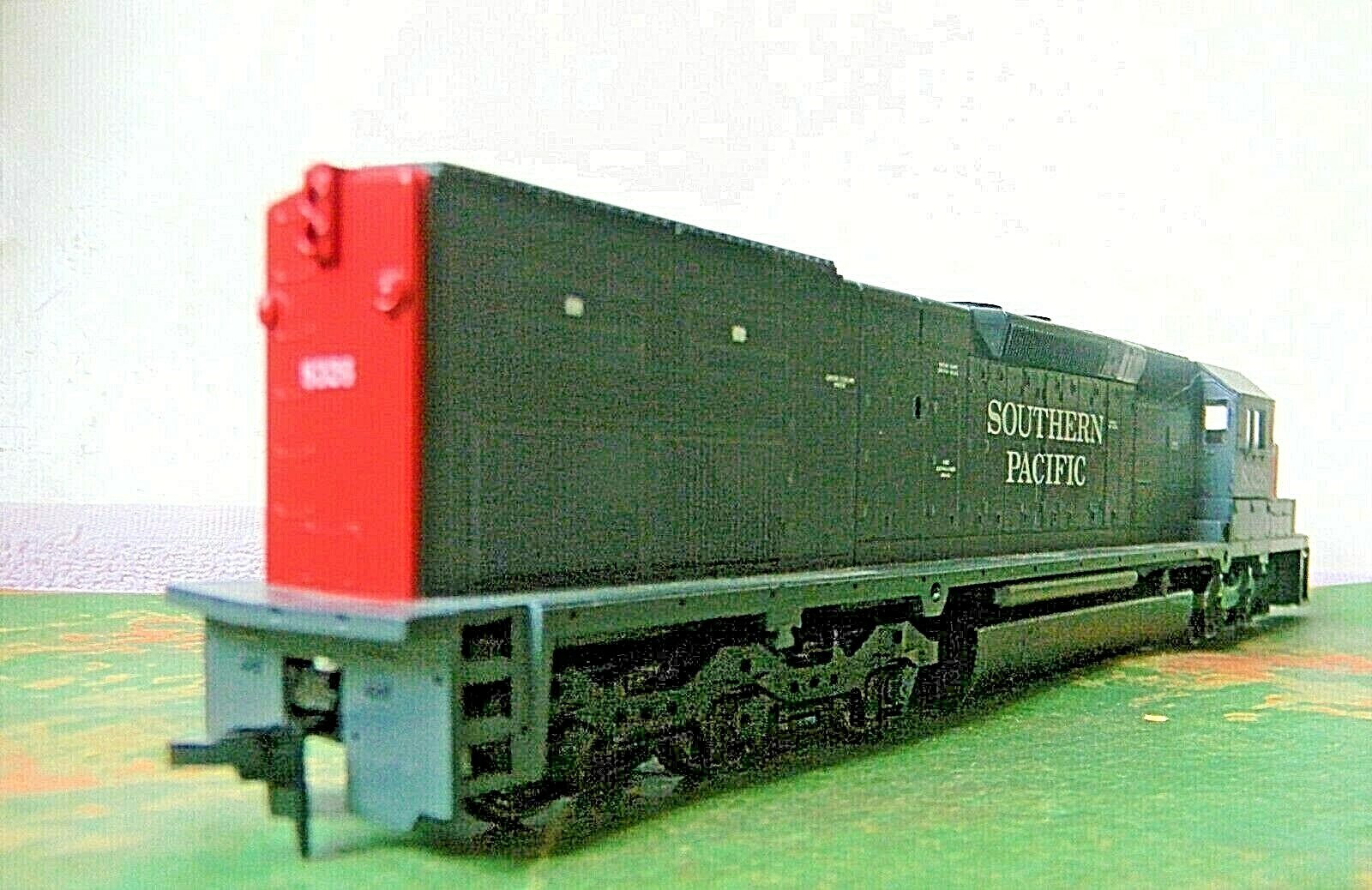 Athearn SD40T-2 Diesel C-C Engine ~ SOUTHERN PACIFIC ~ Rd# 8326 Runs GREAT – HO