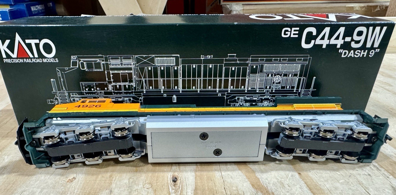 KATO 37-6311 HO GE C44-9W Dash 9 BNSF #4926 New DCC Ready