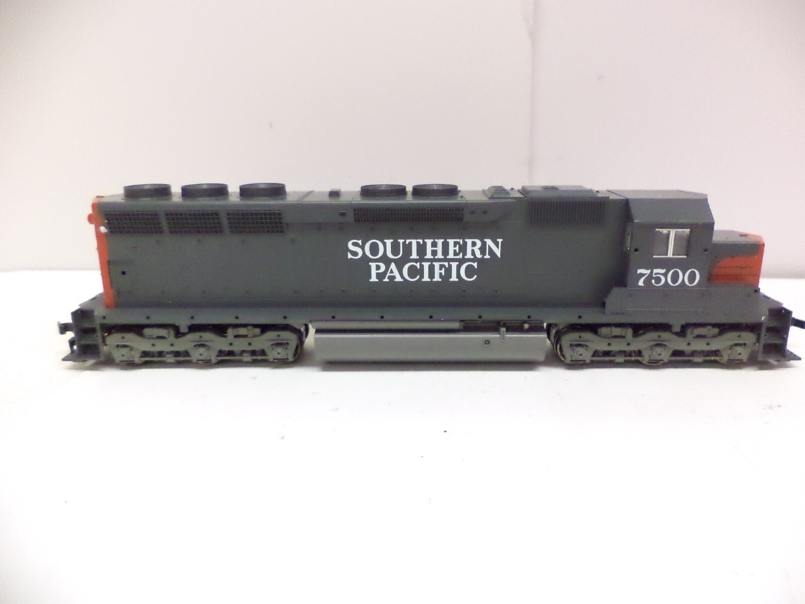 Kato Ho 37-1713, SD-45 locomotive, Southern Pacific 7500