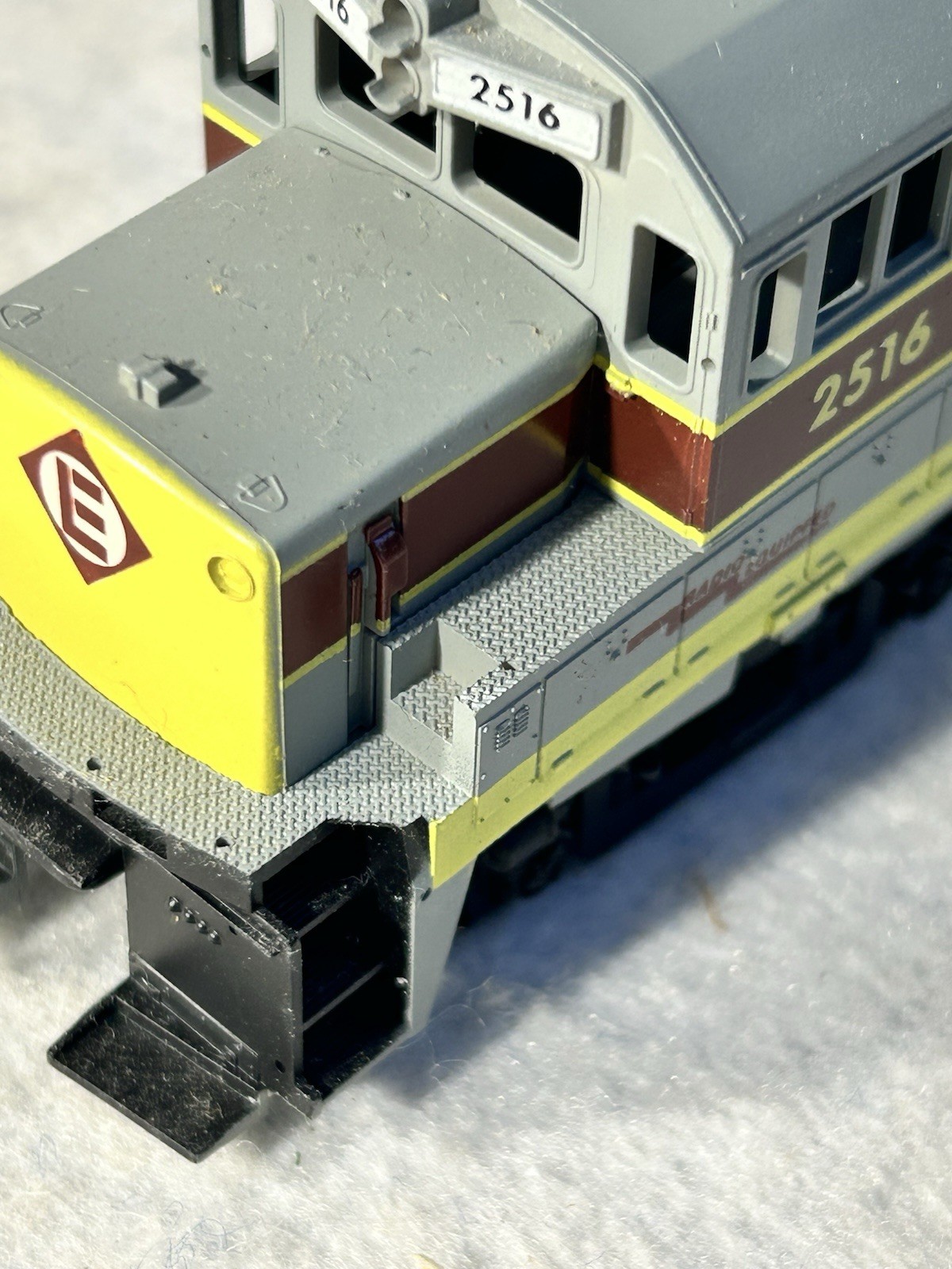 Beautiful Stewart /KATO GE EL Railroad U-25B Diesel Engine HO