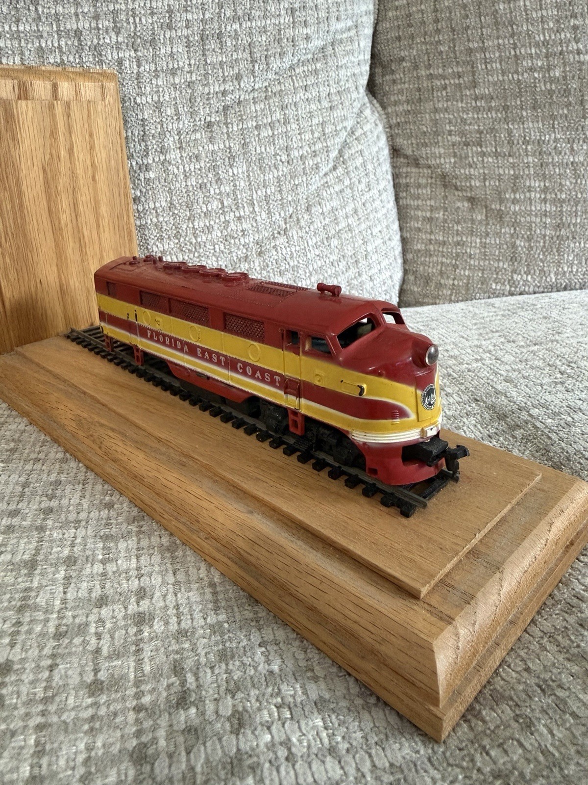 Vintage Train Book End Set Red Florida East Coast Locomotives