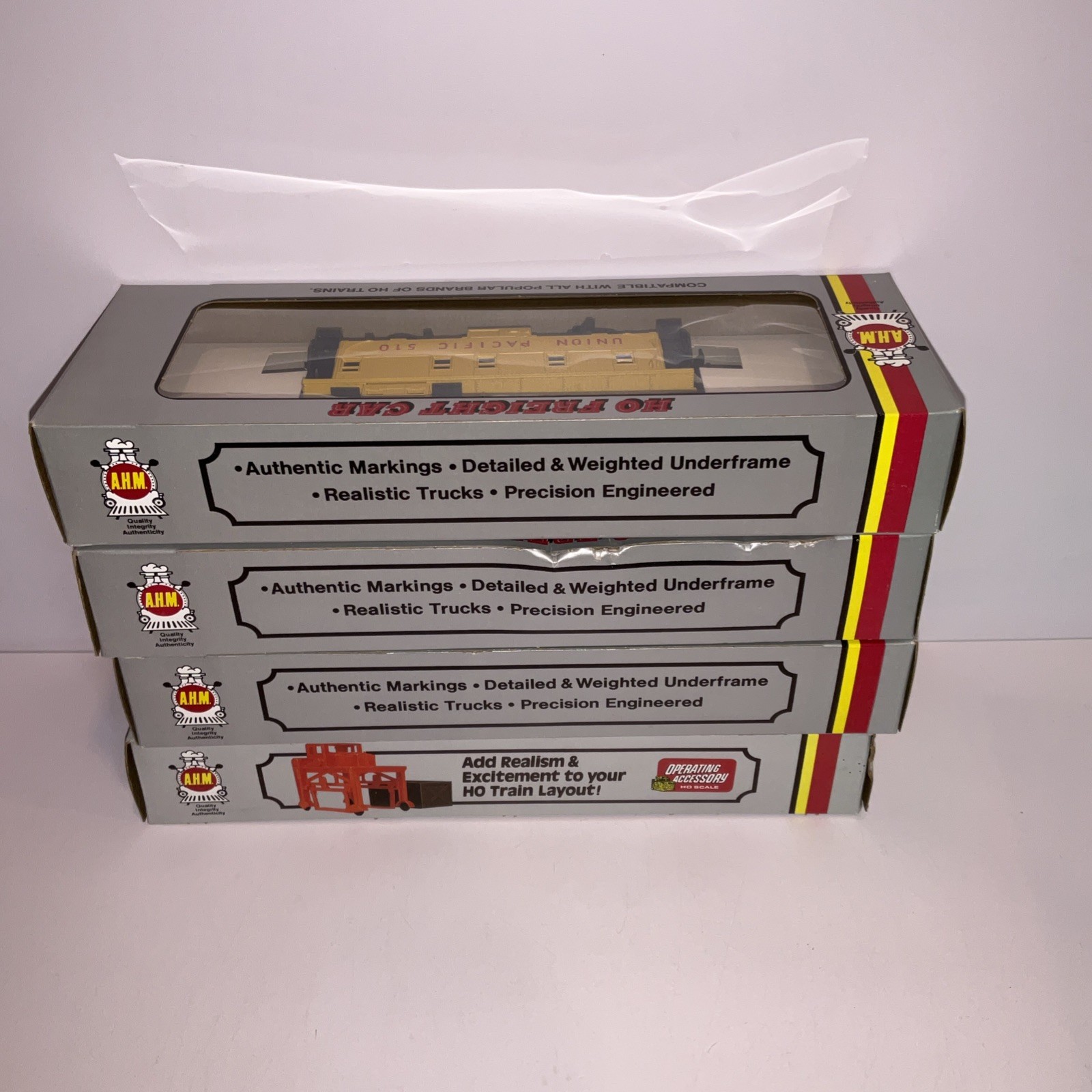 AHM HO Scale Freight Car Lot Union Pacific Peabody Caboose Operating Accessory