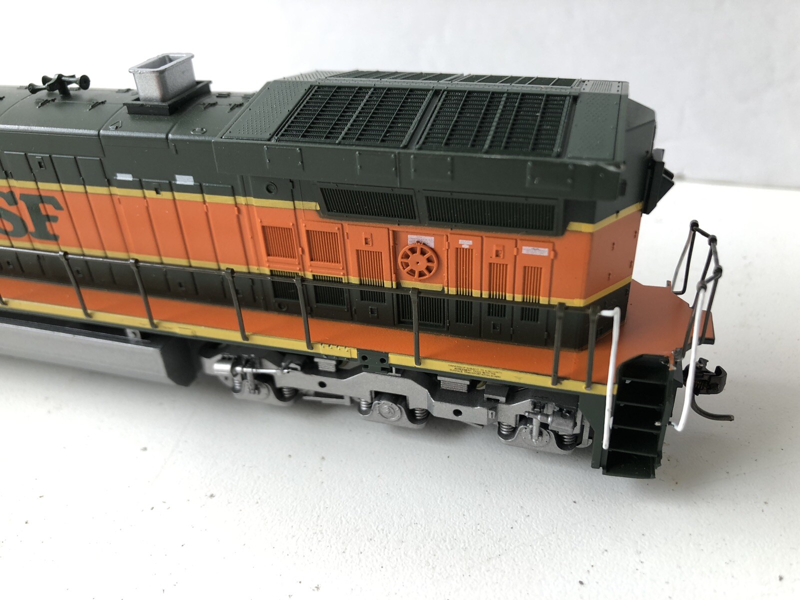 Athearn BNSF C44-9W #986 LED Lights Walkway HO Assembled