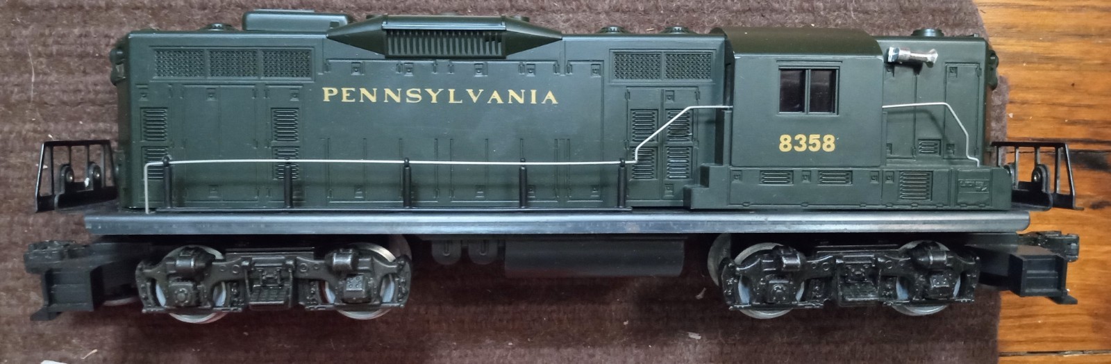 Lionel 0/27 Pennsylvania RR GP-9 Dummy Locomotive 6-8358 Near Mint w Box 1970s