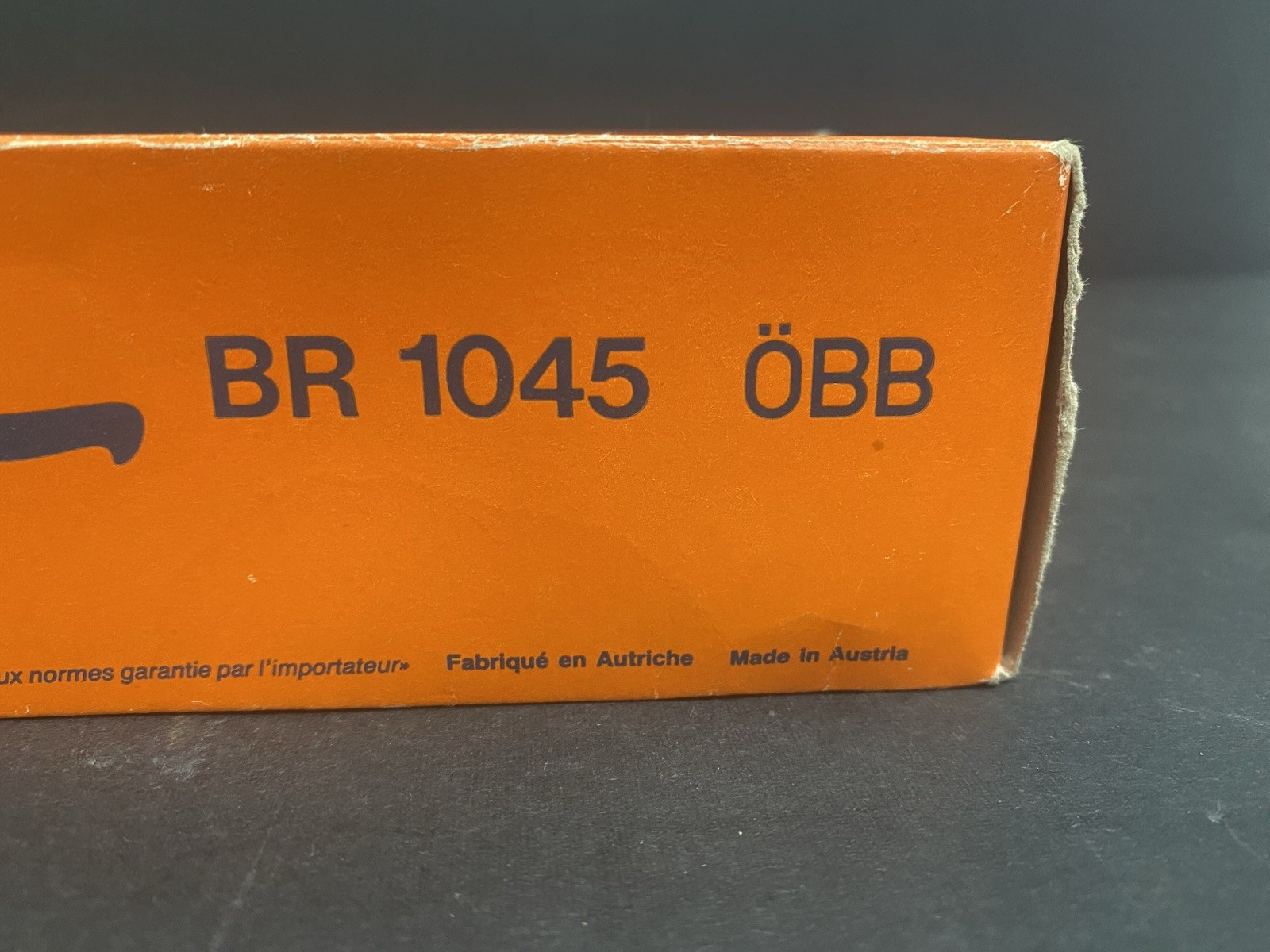 Roco 73463 Diesel Locomotive 2045.13 OBB HO scale with wrong box B9
