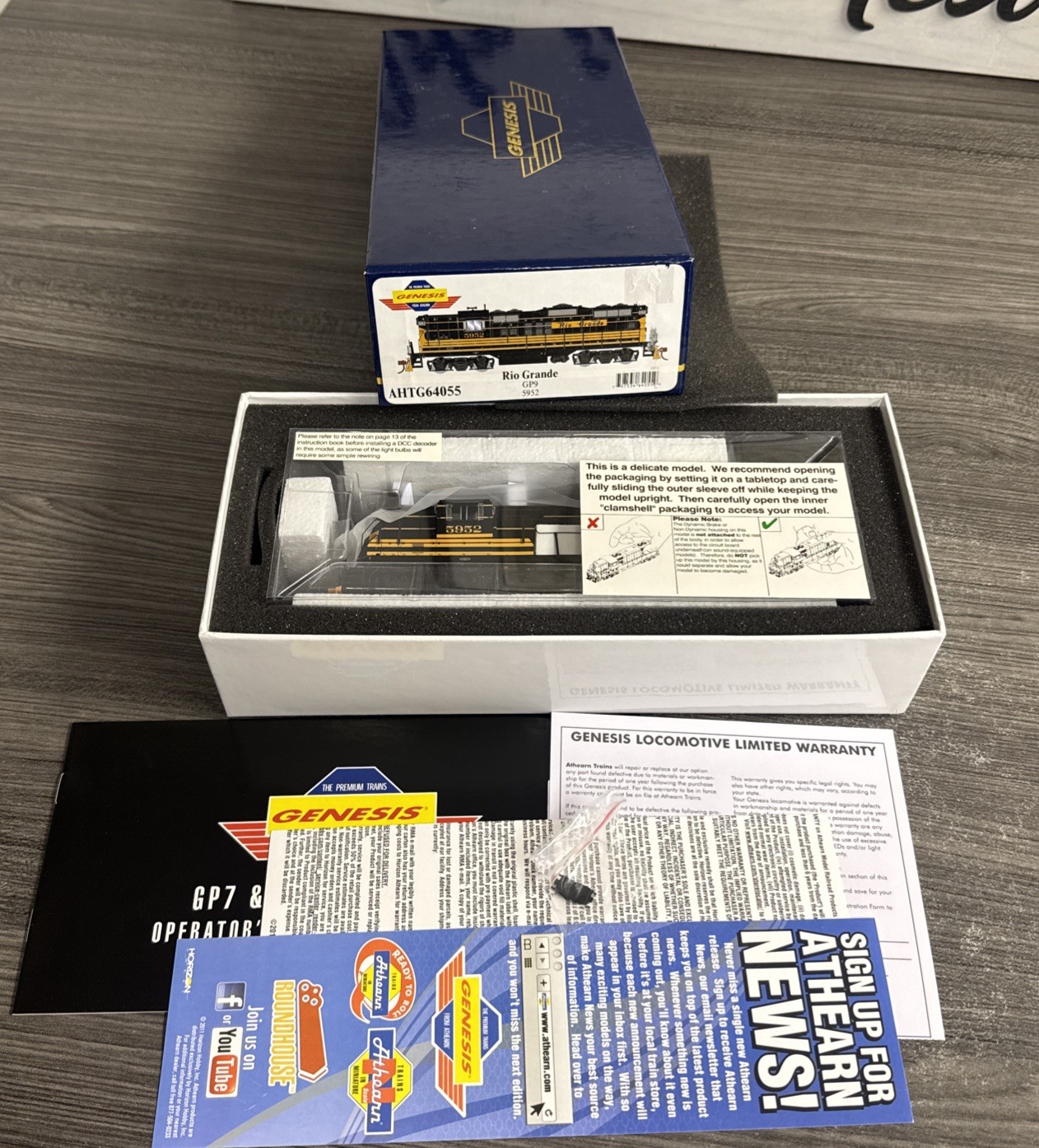 Athearn Genesis HO #ATHG64055 Rio Grande GP9 #5952 – DCC Ready & LNIB!
