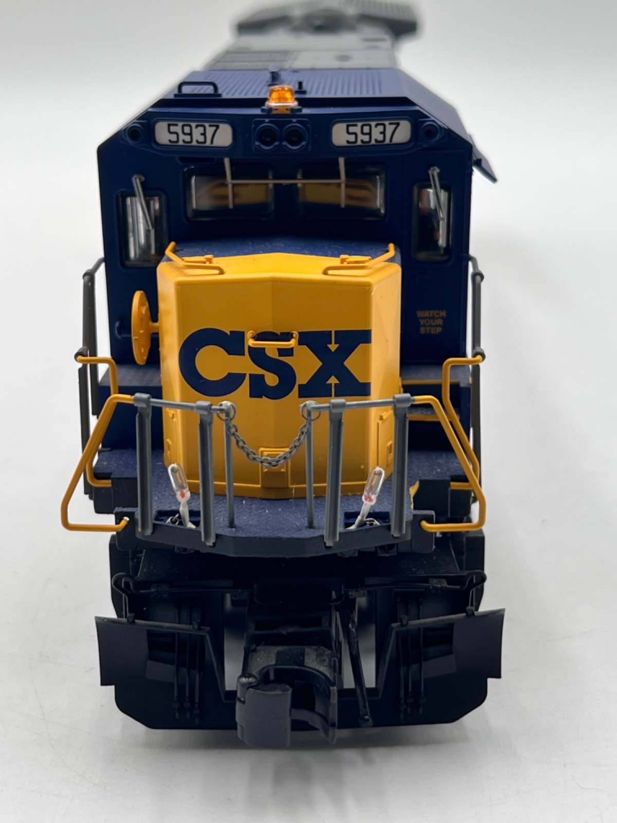 Atlas O 6832-2 CSX 5937 Dash 8-40B Diesel Locomotive TMCC RailSounds 3 Rail