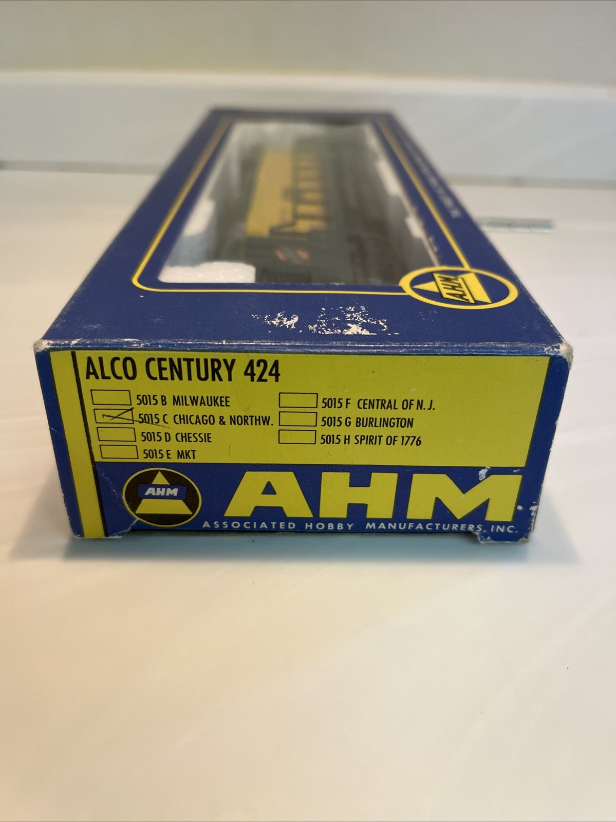 AHM CHICAGO – NORTHWESTERN ALCO CENTURY DIESEL LOCOMOTIVE 424 – 5015C