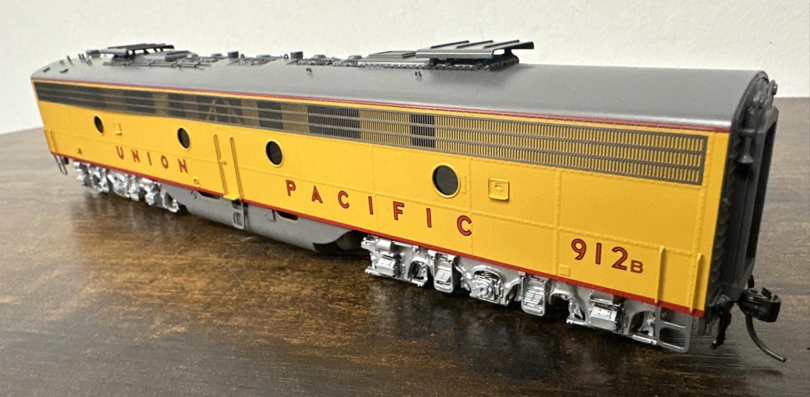 Challenger Imports, Ltd. HO Brass #2467.1x Union Pacific E9B #912B Factory Paint