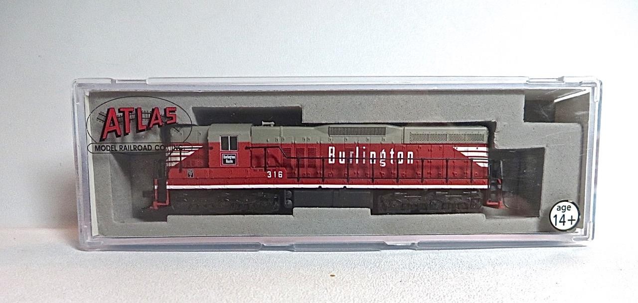 N Kato Atlas 53620 Burlington SD-7 Diesel Cab 316 Brand New Old Stock DCC Ready