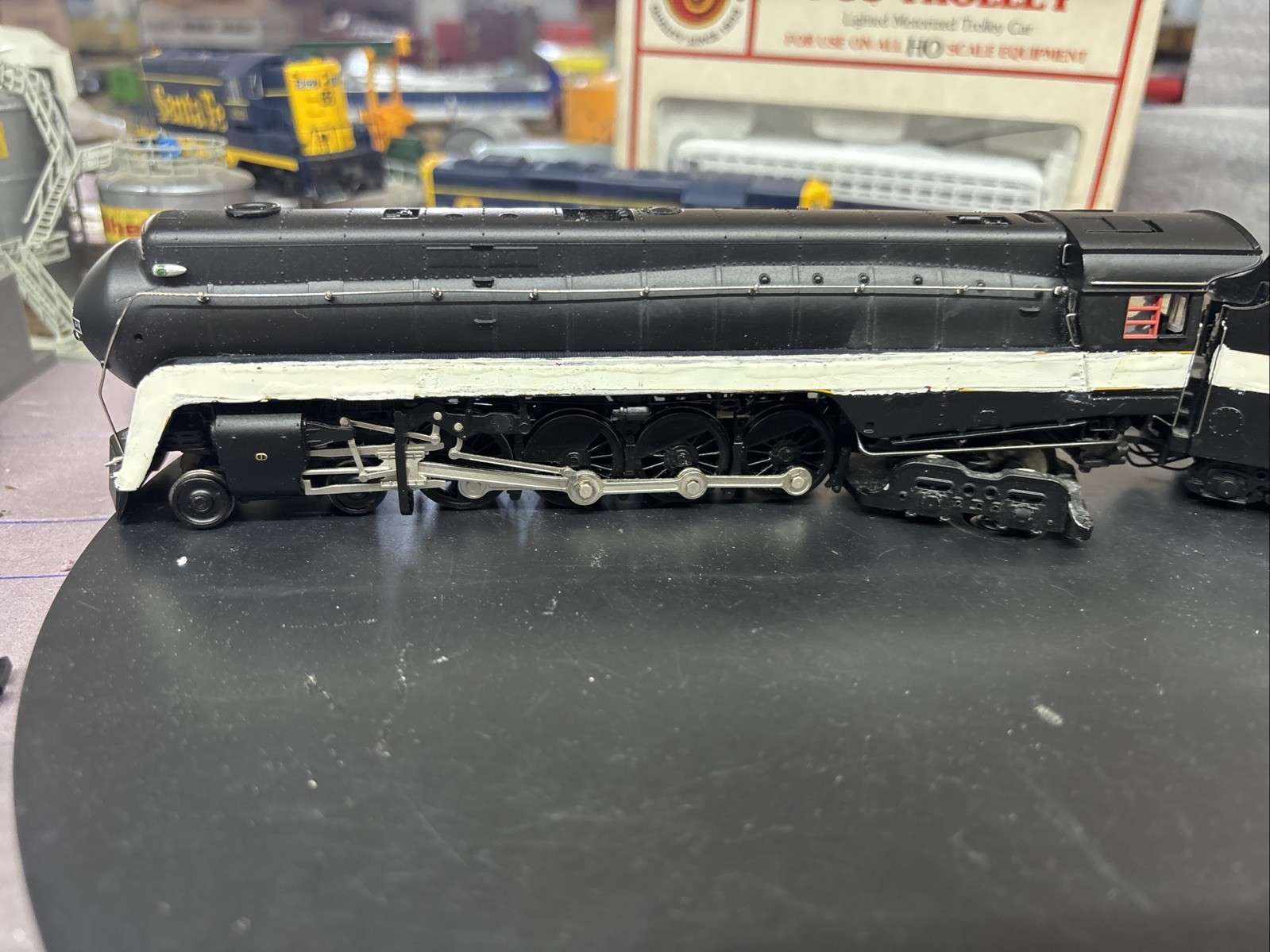 Ho Scale Bachmann Spectrum N&W J 4-8-4 DCC Silent – RUNS Needs Cleaning