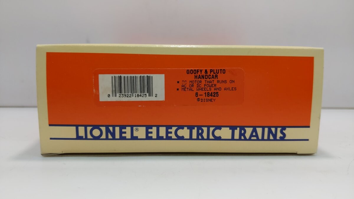 Lionel 6-18425 O Gauge Disney Goofy & Pluto Operating Handcar LN/Box