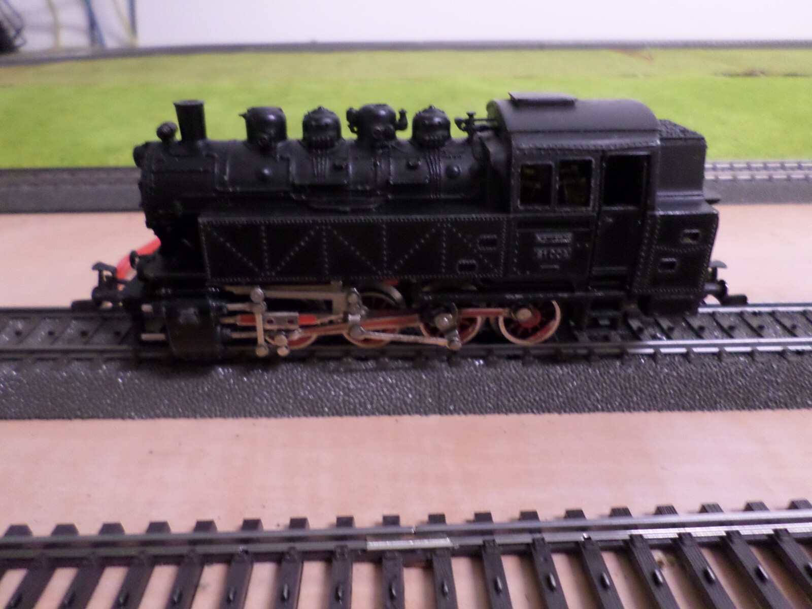 Marklin 3032 HO DB BR 81 Steam Locomotive, Analogue, 3 Rail (c)