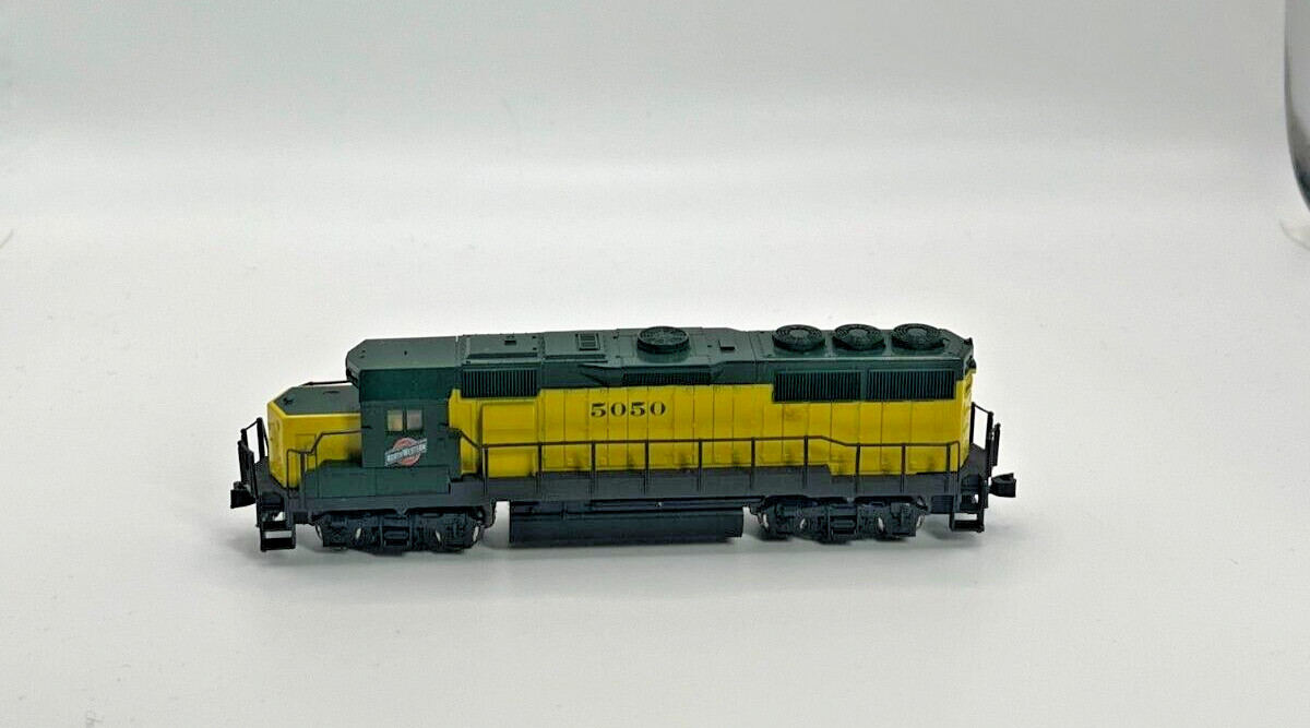 N Scale KATO 176-012 GP 50 Chicago and Northwestern Locomotive not org Box