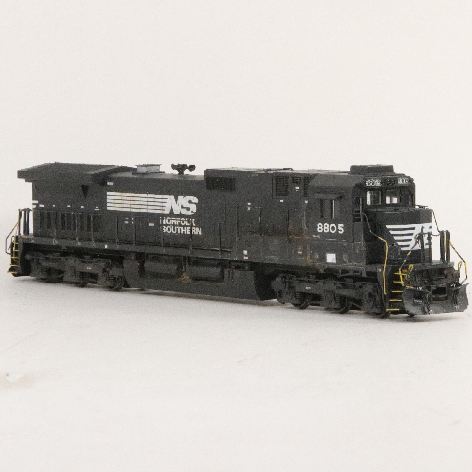 Kato HO Norfolk Southern NS #8805 C44-9W Dash 9 Custom Kitbashed Unit DC Powered