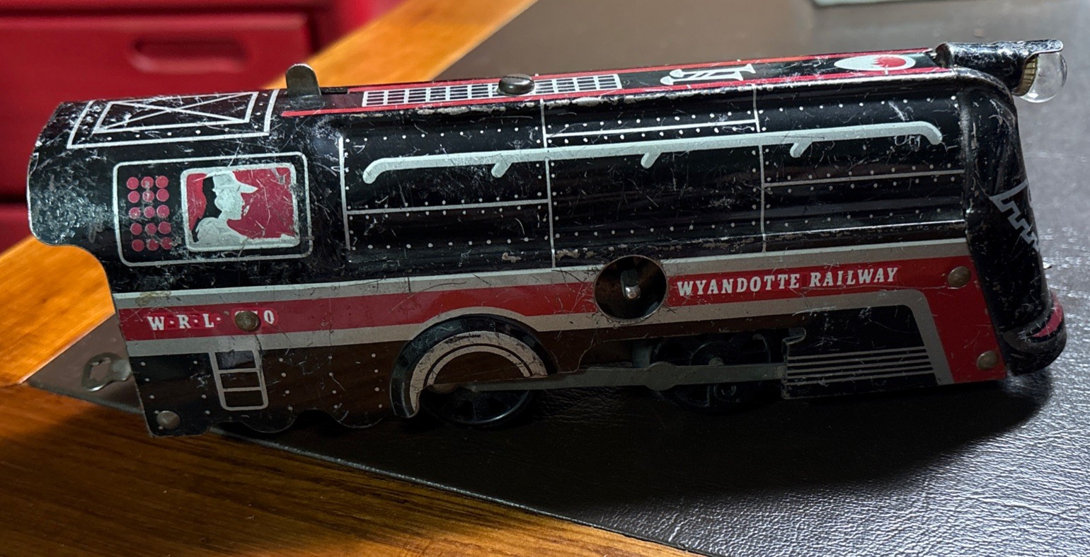 WYANDOTTE Tin Train WRL970 Engine, Coal Tender, Container Car, Grain CarCaboose.