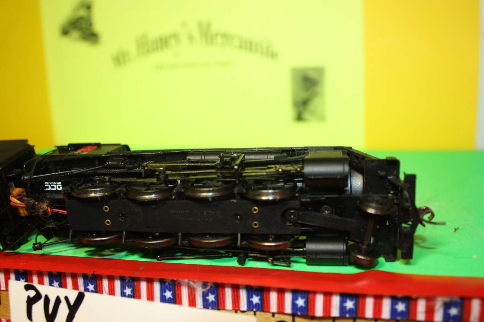 HO Scale Bachmann Spectrum *UNION PACIFIC 2-8-0 Locomotive #724 & Tender