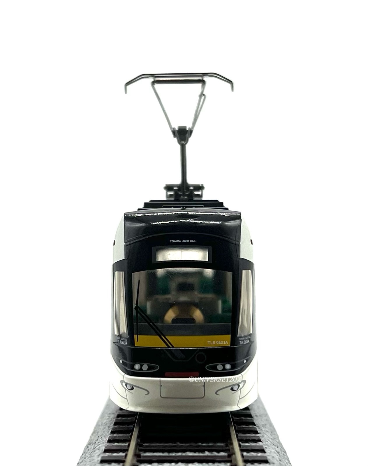 HO Scale Endo Toyama Light Rail Tram TLR0600 Yellow H0 Gauge Streetcar LRT VHTF
