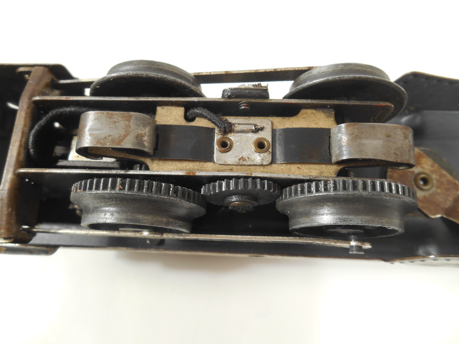 Vintage Louis Marx Tin Litho Steam Locomotve 897 + Tender & 3 Litho Cars