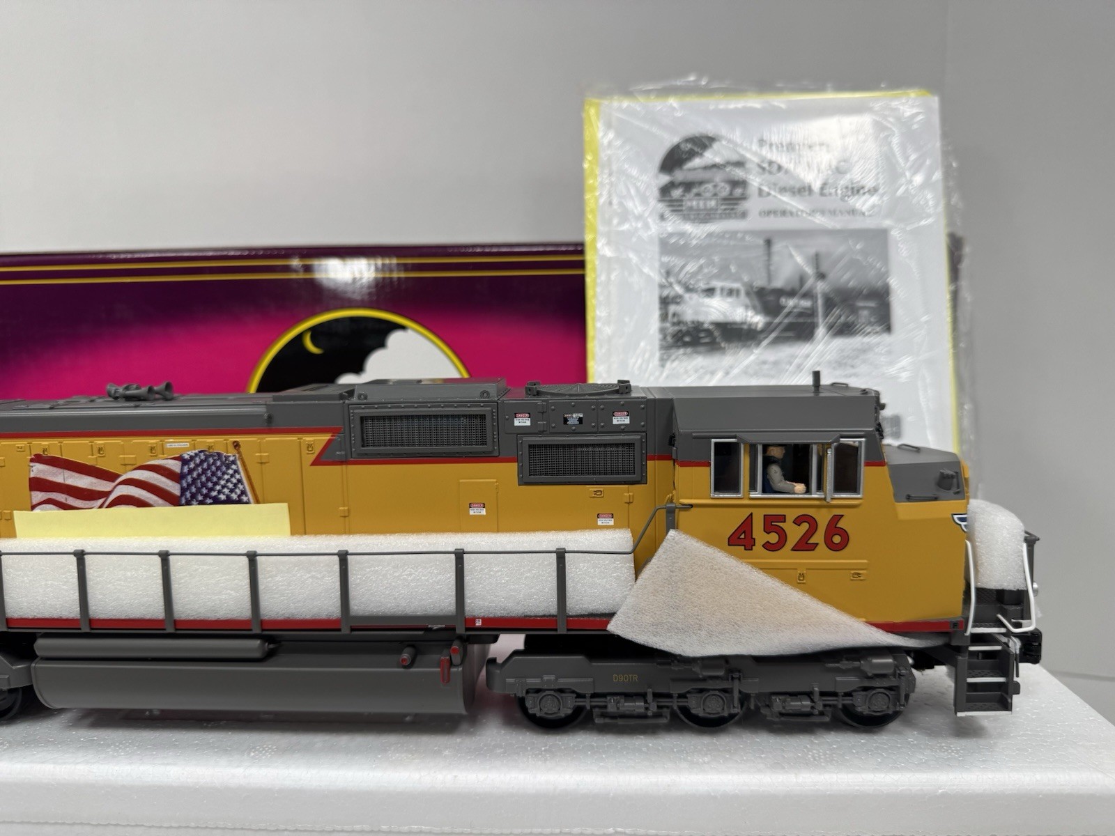 MTH 20-2376-1 Union Pacific UP flag SD70M diesel engine #4526 PS 2.0 BCR NIB