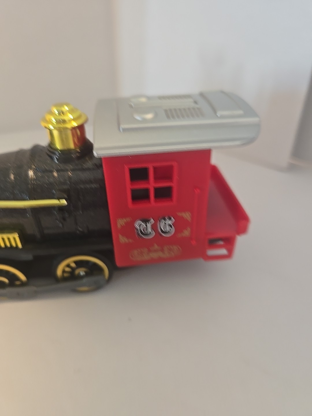 Pull Back Train Locomotive Toy Red Black Gold 7″ VGC