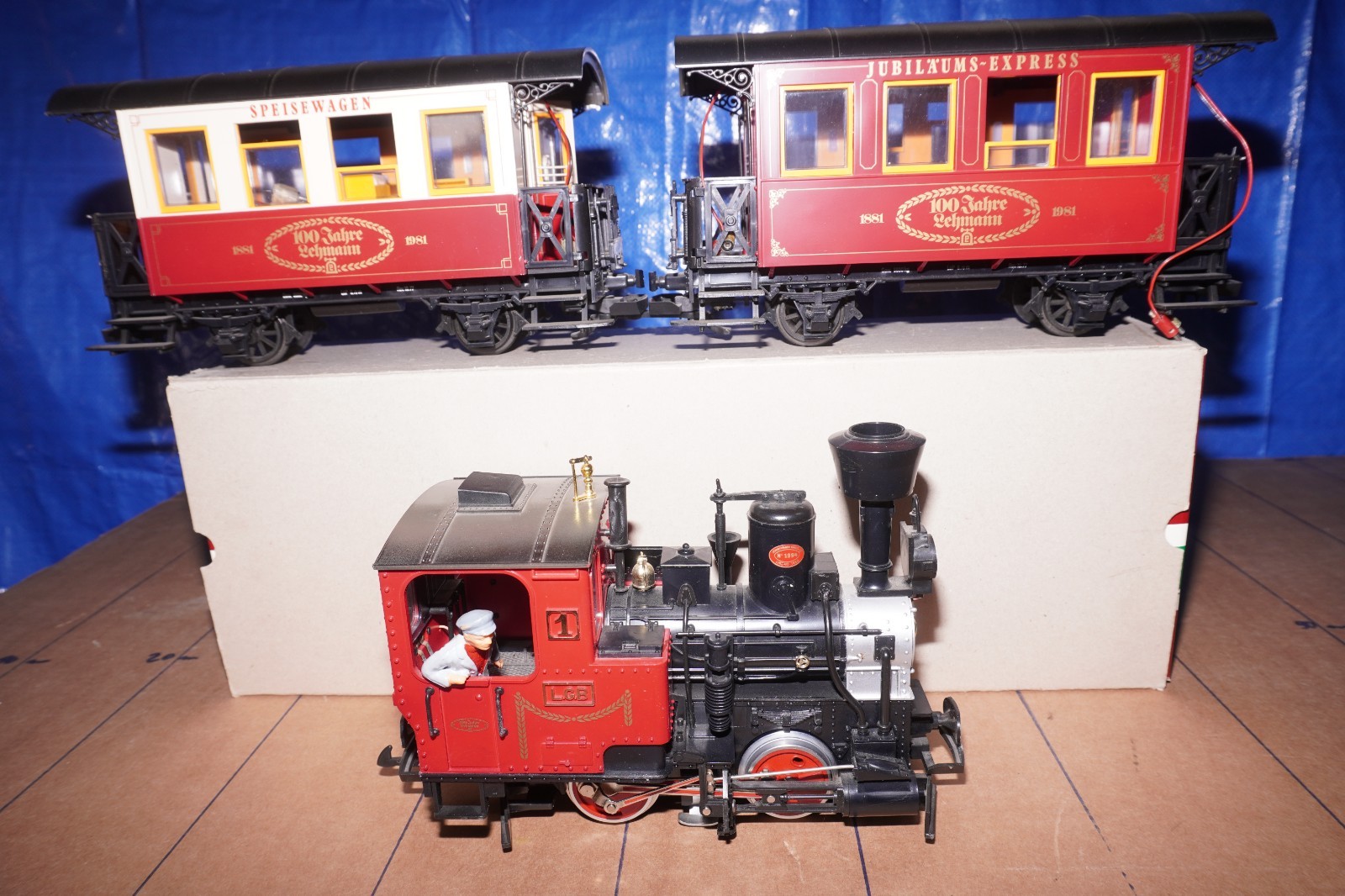 LGB G Steam Locomotive Set Stainz 1, 2 Cars + Track “100 Years Lehmann” OVP