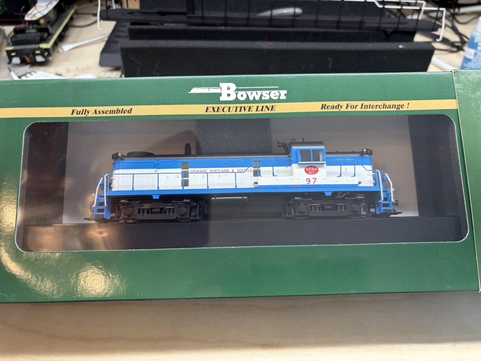 HO Scale Bowser RS3 Spokane Portland & Seattle 97 ESU LokSound5 DCC/Sound