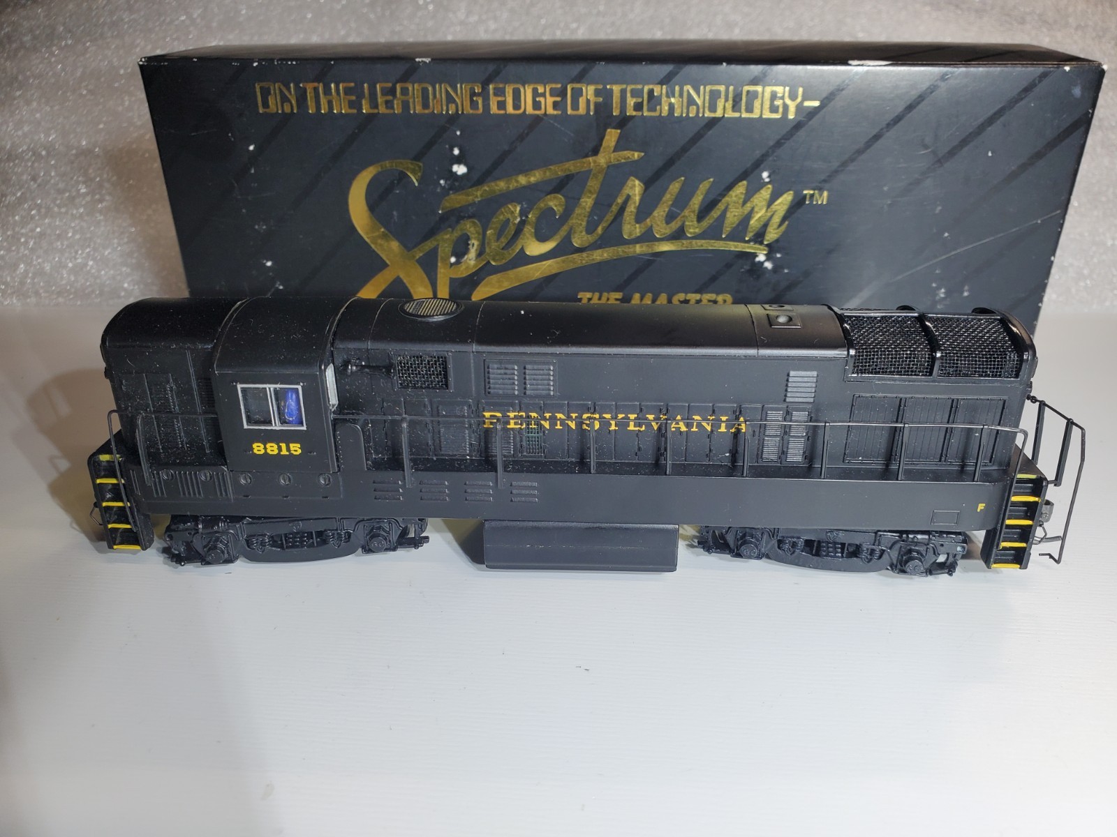 ho Bachmann Pennsy FM H16-44 Trainmaster Diesel Locomotive-Dummy-Good Condition
