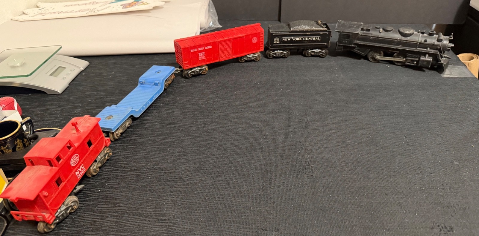 5 pc Vintage Marx O Ga Trains~ #666 Locomotive & New York Central Tender caboose