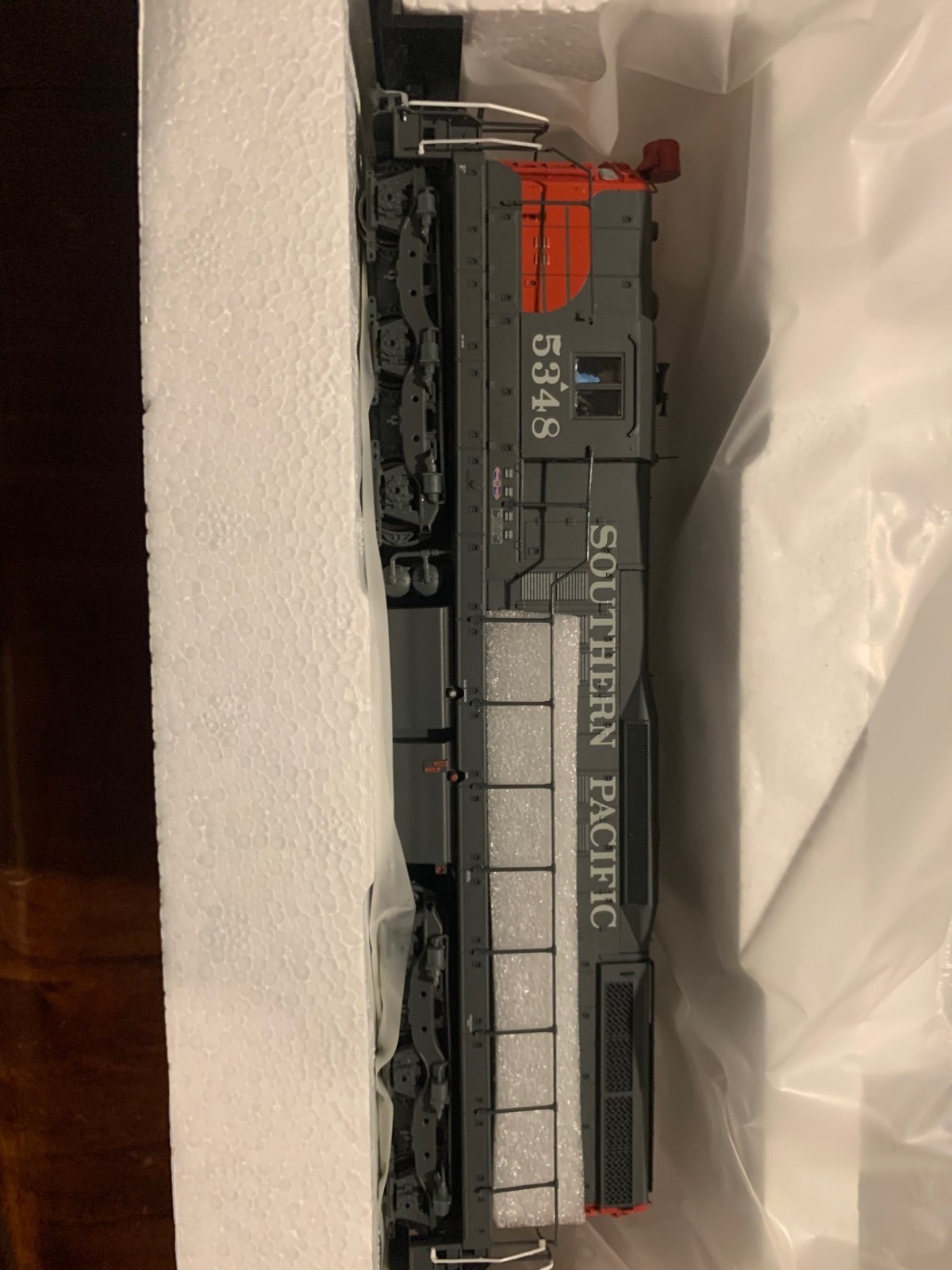 Walthers 920-41624 HO SP EMD SD9 Diesel Locomotive w/Tsunami sound/DCC #5348 NIB