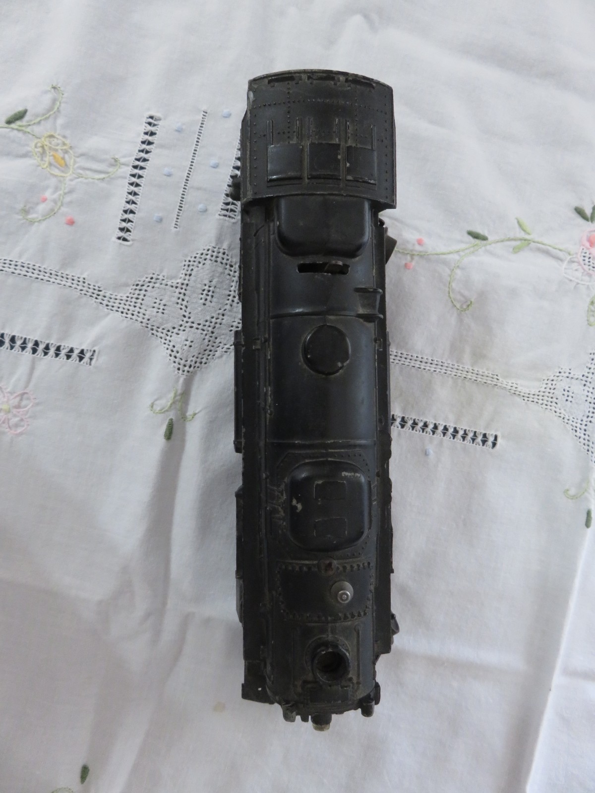 Vintage 1952 Lionel Steam Locomotive No. 2037 Cast iron O-27 gauge Untested