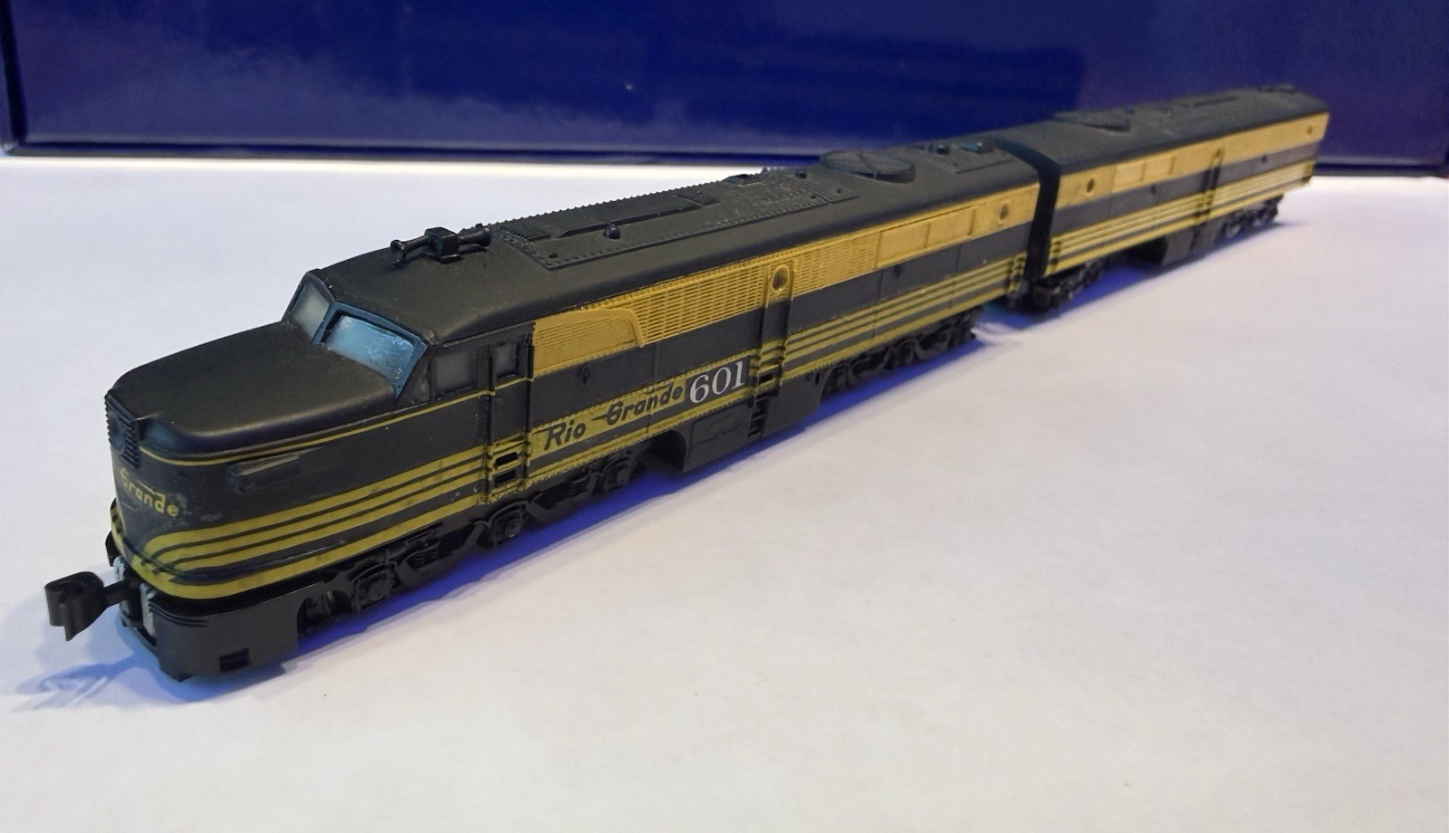 Con-Cor Kato N Scale Powered PA-1 PB-1 Locomotives Rio Grande